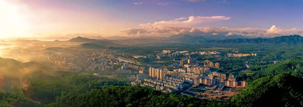 “两山”转化路径先行先试推进“点绿成金”实践创新1.jpg “两山”转化路径先行先试推进“点绿成金”实践创新1.jpg